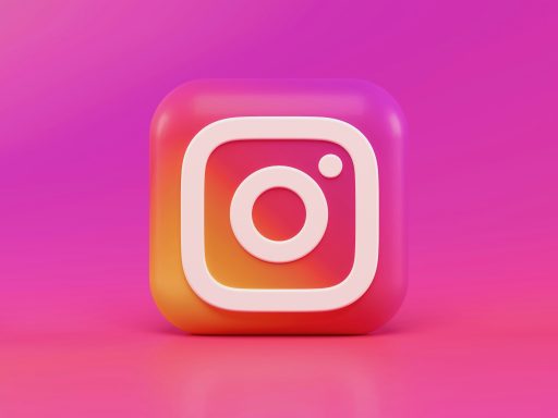 Finde uns auf Instagram